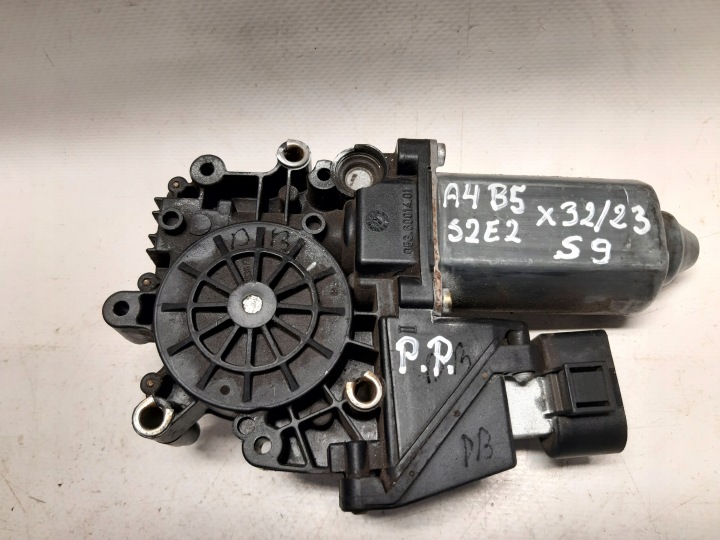 motorček Okná pravý predok AUDI A4 B5