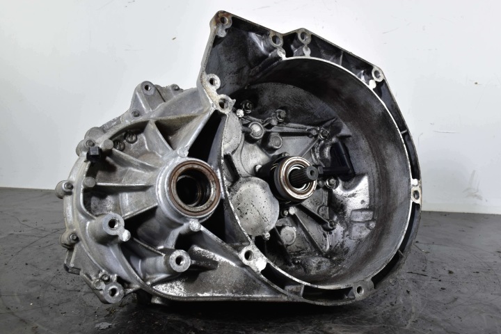 boîte vitesse manuel FORD C-MAX II FOCUS MK3 III 1.6 TDCI AV6R7002KH