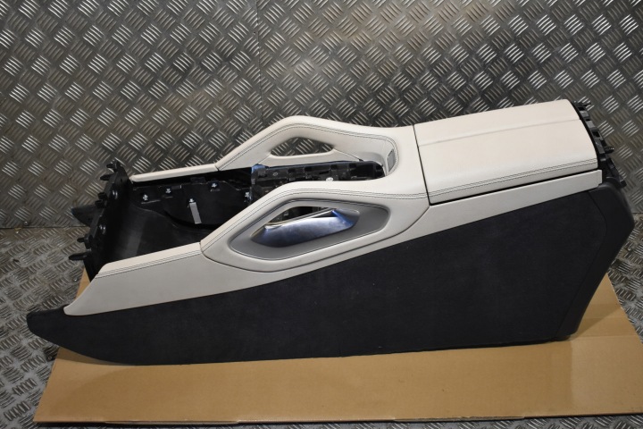 TUNEL central armrest MERCEDES W167 1