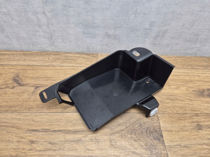 BMW 5 G30 G31 G32 ODPOWIETRZNIK zadní pravý záď 7447173 7446852