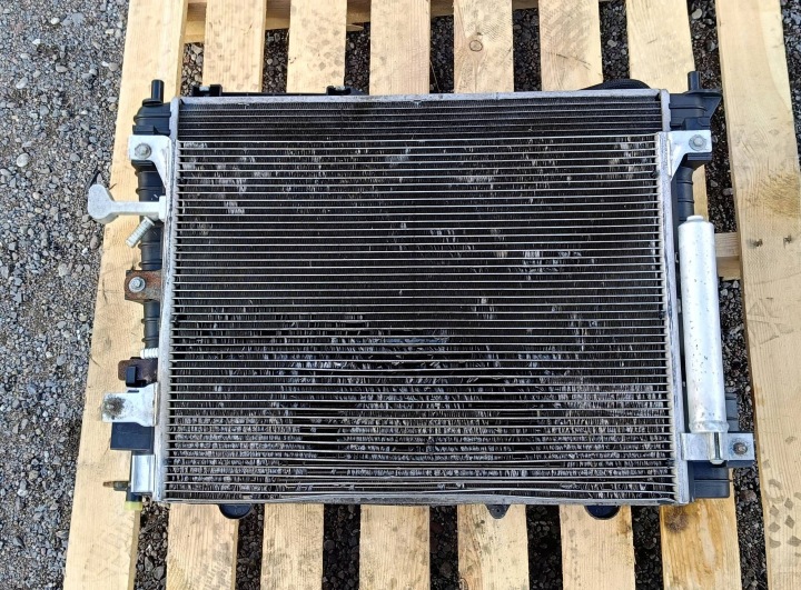 radiator radiator fan komplet Ford Mustang 5.0 3.7 2011-2014