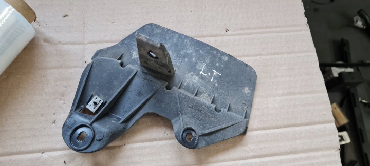 S3 8Y A3 LIFT zástěrka krytka kryt levý záď 8Y0853833B
