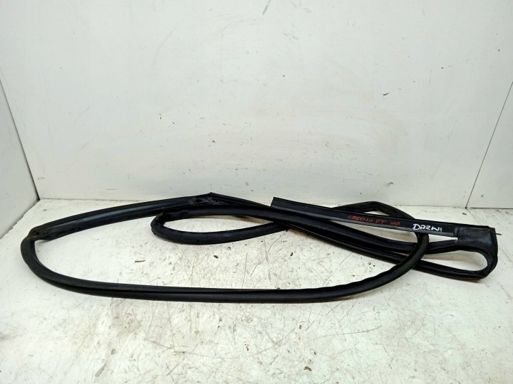 KIA CEED III HB guarnizione PORTA Portiera Destra posteriore 2020R