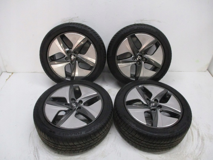 kerekek felnik gumi HYUNDAI IONIQ R17 7MM M+S