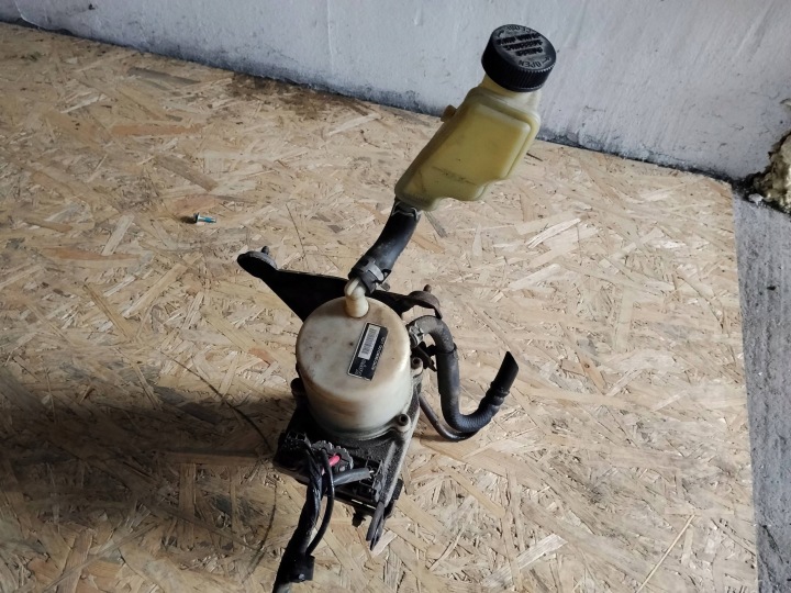 servo pump electrical Koyo Mazda 3 and 037310030