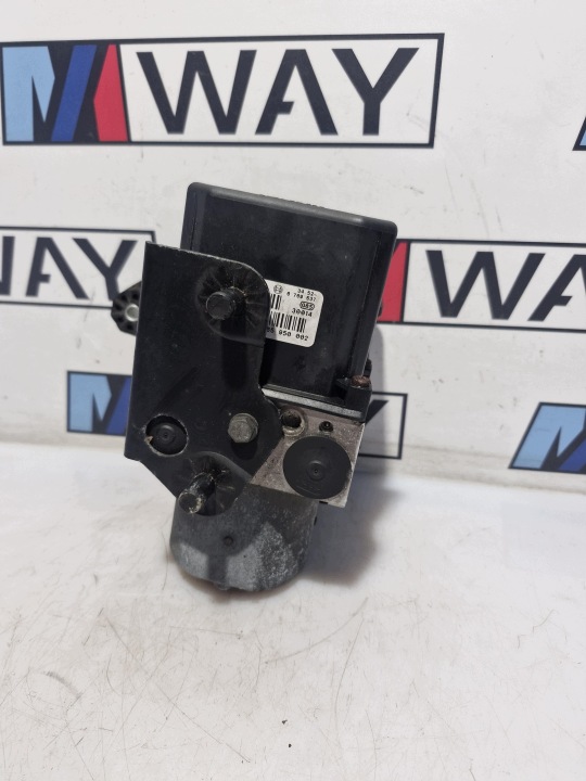 6769537 BMW E39 pumpa ABS original