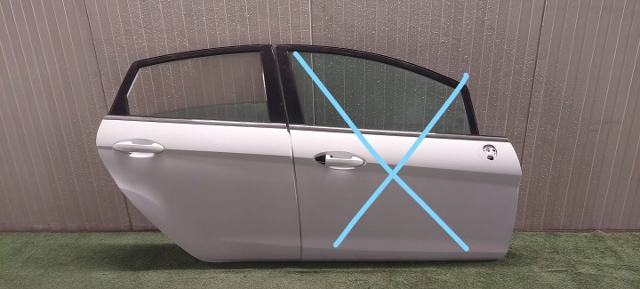 Portière Droite Arrière FORD FIESTA MK7 LAK: H9