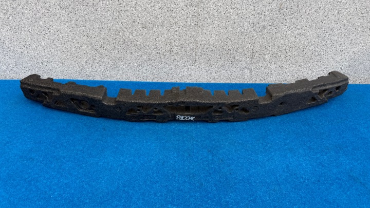 BMW 5 F10 F11 PIANKA ABSORBER nárazníku předek 51117200707 P800AC