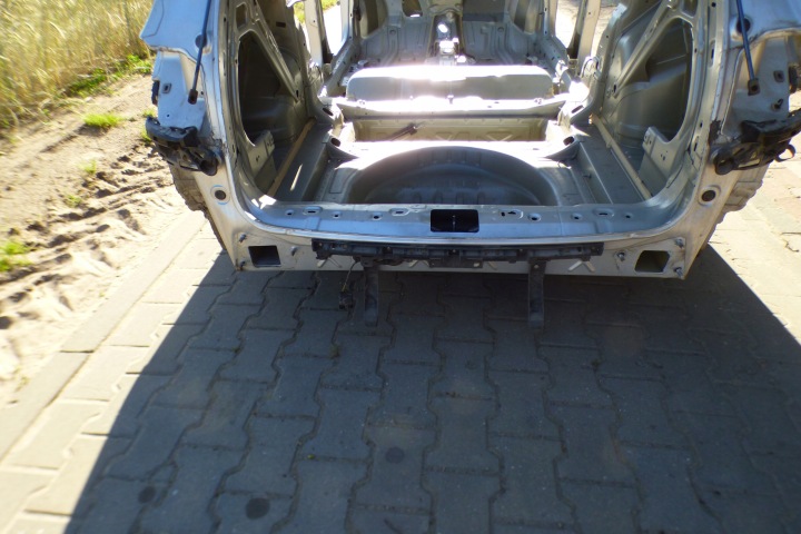 napínací pás kufru záď originál lakier Z22F Y50S stBDB Opel Astra K V KOMBI