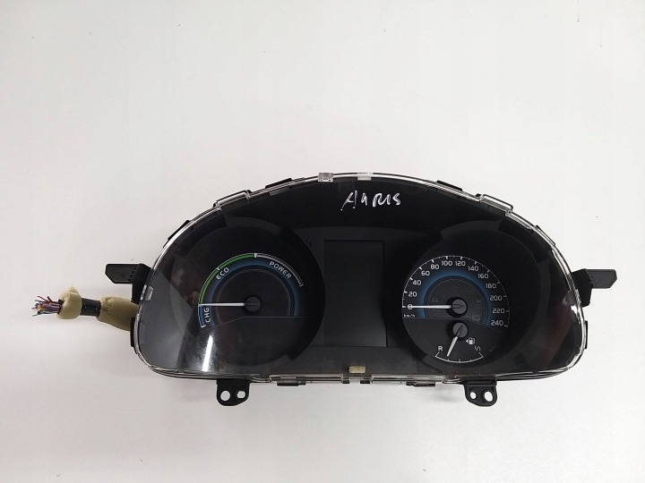 TOYOTA AURIS II HYBRID 1.8 dials clock PREDKOSCIOMIERZ 12-18R