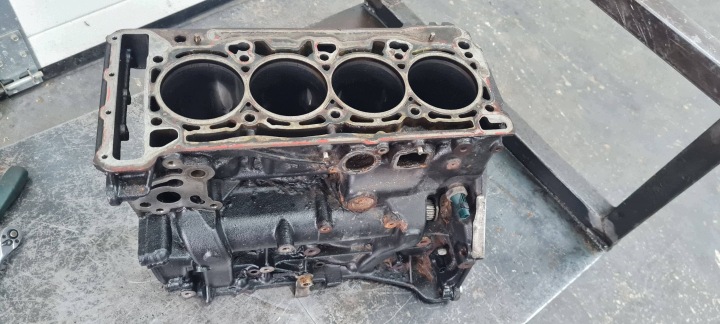 A3 S3 8V BLOK des motors NOMINAL 2.0 TFSI CYF 06K103023N VW AUDI