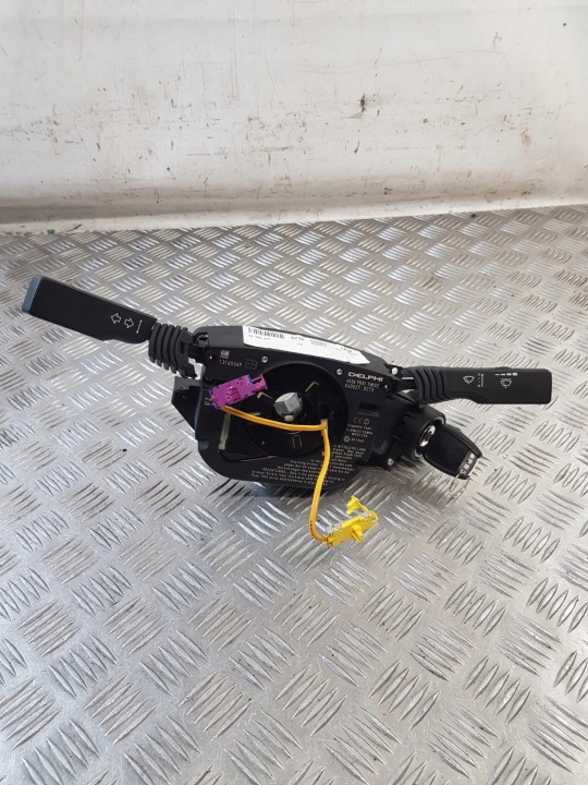 páčky pod volant a ovládanie vložka kľúčik 13165349EB OPEL VECTRA C 04R