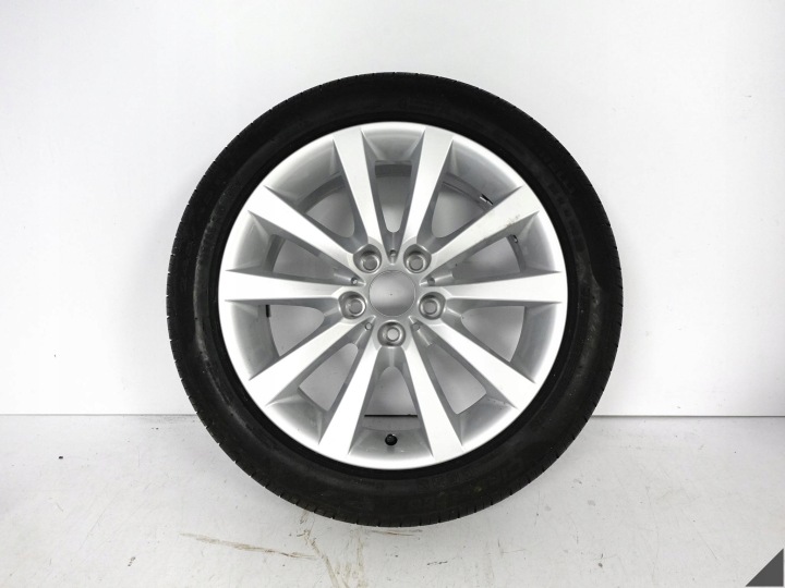 BMW 5 F10 F11 6 F06 F12 F13 cerchio + gomma PIRELLI 245/45 8Jx18 ET30 nuovo