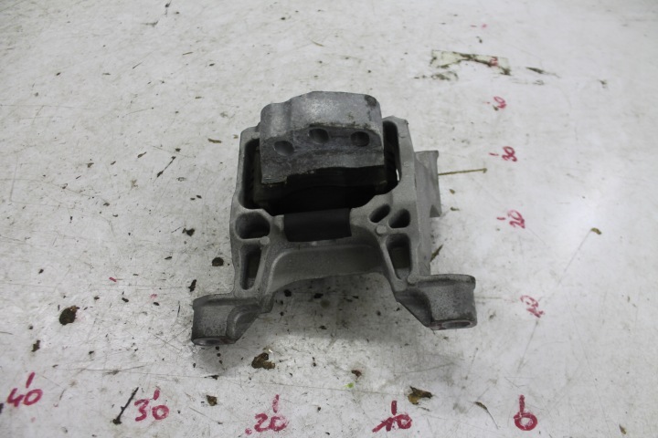 holder engine mount MAZDA 3 III BM 2.2 SKY-D 13-18