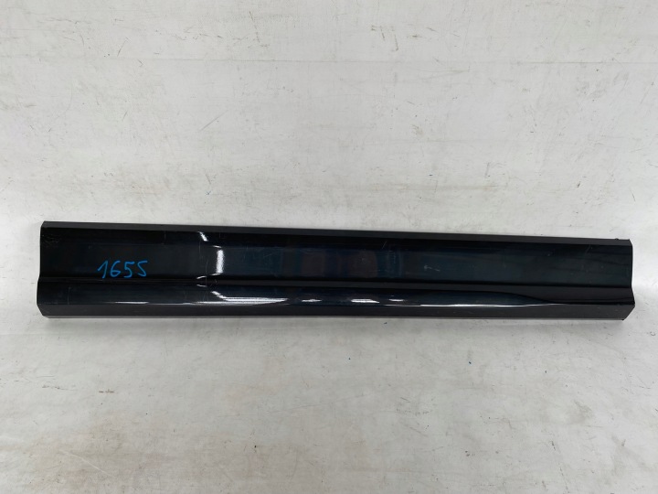 AUDI Q2 81A S-LINE 16- moulding for door right front 81A853960B