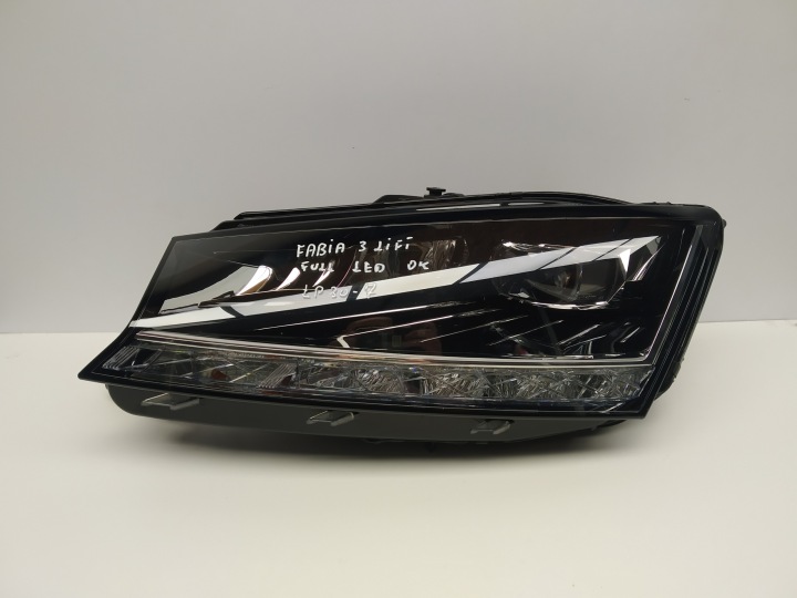 2018r + Skoda Fabia III lift reflektor FULL LED Licht vorne links 6V1941015F