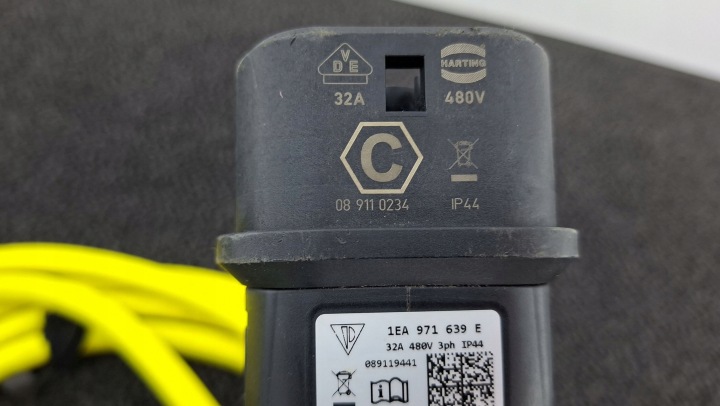 AUDI Q4 E-TRON SKODA VW GNIAZDO CABEL LANDING 1EA971639E 13