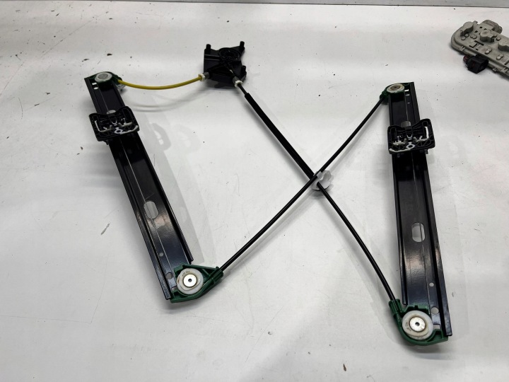 mechanizmus PODNOSZENIA ablak jobb eleje AUDI A3 8Y 8Y0837462