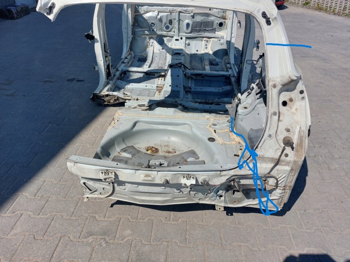 TOYOTA AURIS II 2 HB 12-18r LAMIERATO POSTERIORE posteriore Coppa