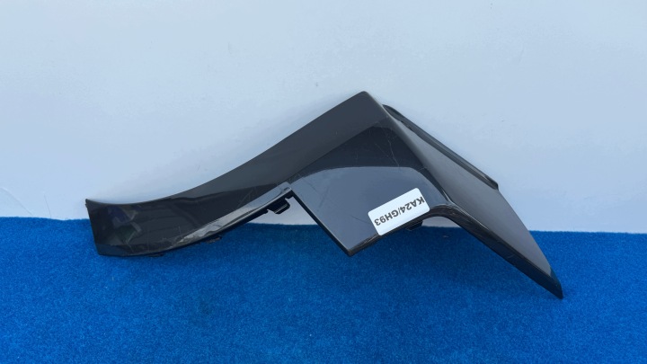 AUDI A1 82A Droit Moulage Pare choc Arrière HOKEJ Unité d’angle 82A807968 KA24/GH93