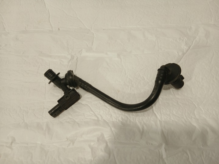 AUDI A4 B9 LIFT hose wiring sensor of pressure of the servo 8W1611931Q