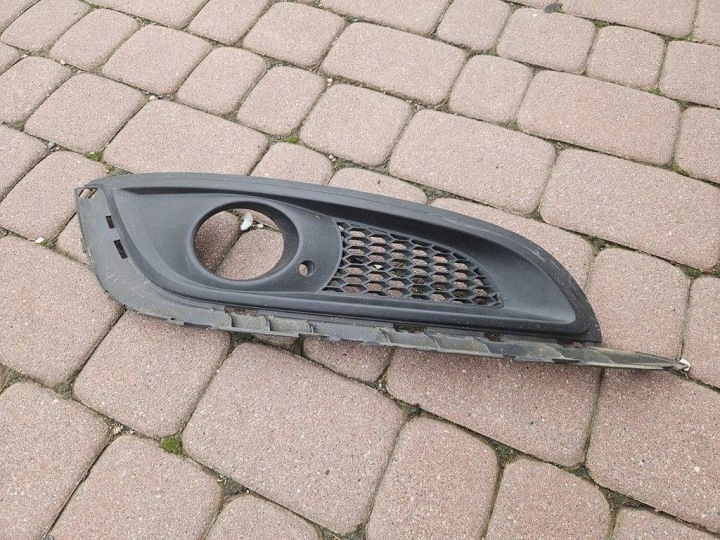 grid of a bumper front front LIFT FL right Opel Insignia A 22972072