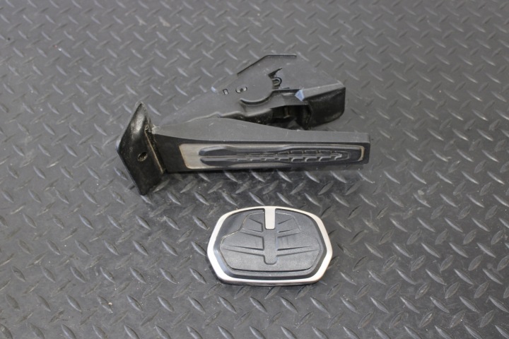 plynový pedál krytky BMW 1 F40 6889820