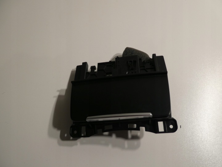 hamutálca utas felöli szekrény 8K0857951 AUDI A4 B8 A5 Q5