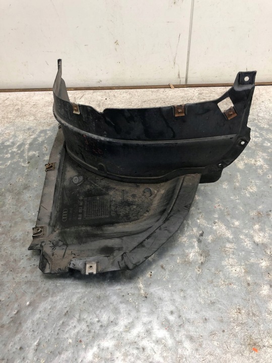 NOSEK NADKOLA links vorne AUDI Q3 8U LIFT 8U0853887E
