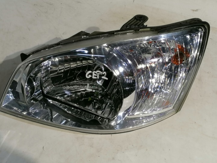 Hyundai Getz Feux phare Gauche Avant Avant