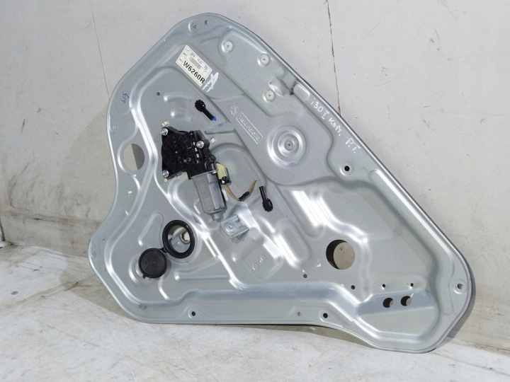 Hyundai i30 and kombi window regulator right rear part el.
