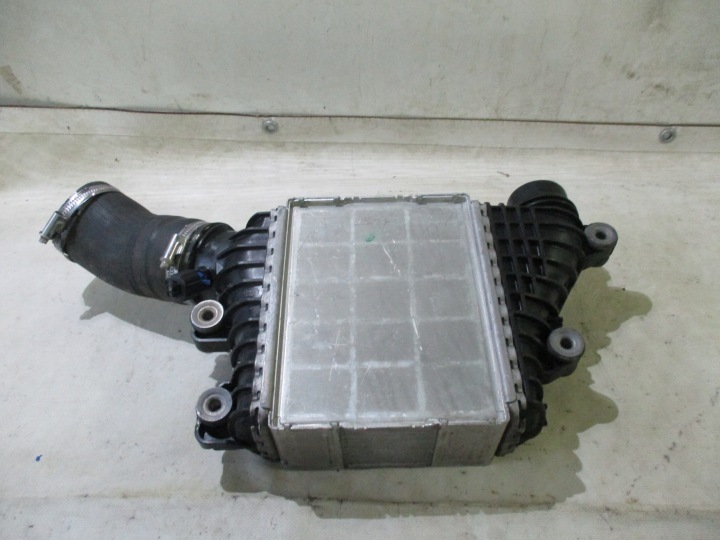 Radiateur / refroidisseur Intercooler Range Rover EVOQUE 2,0 D 15r-Land Rover GJ32-9L440-AD