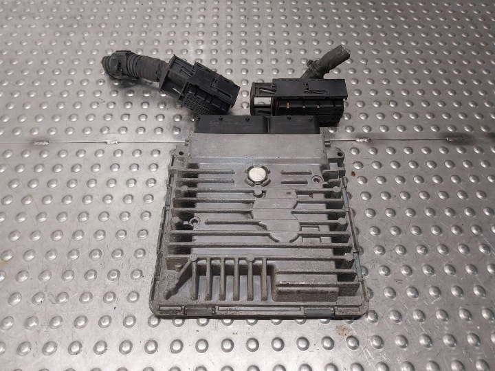 computer control unit of the engine 03L906023MA VW POLO V 6R 6C 1.6TDI
