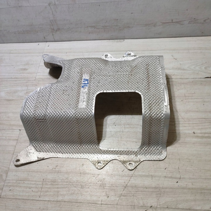 Couverture tablier moteur termiczna de l’échappement Suzuki Vitara (LY) 1423154P00