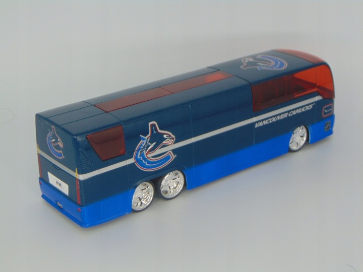 Maisto nhl vancouver canucks coach autobus 1:64 (виставковий)
