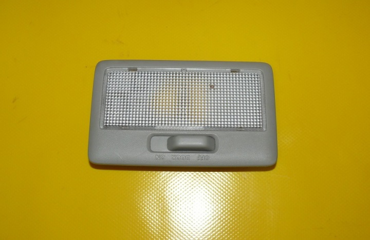 FANALE OSWIETLENIE CIELO INTERNO Anteriore SUZUKI SX4 e