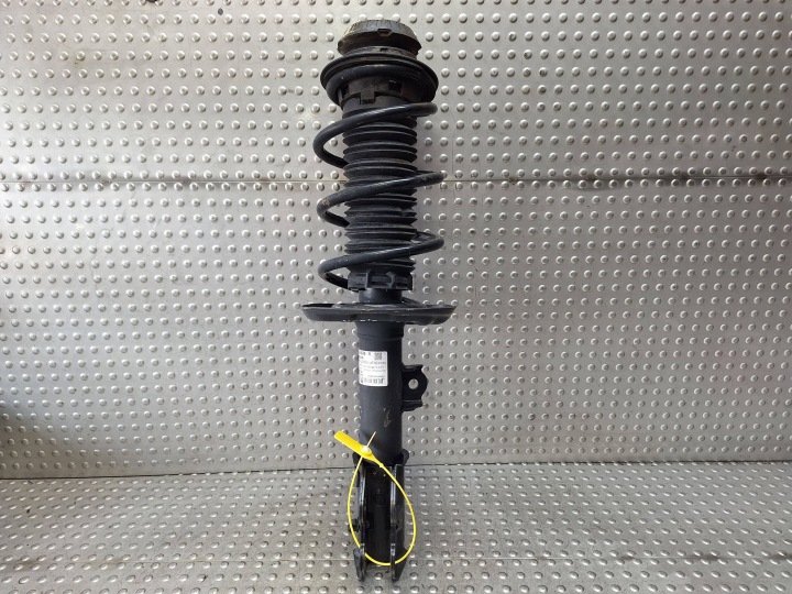 amortizer desni prednji dio TOYOTA YARIS CROSS 20-26 48520-0DJ70
