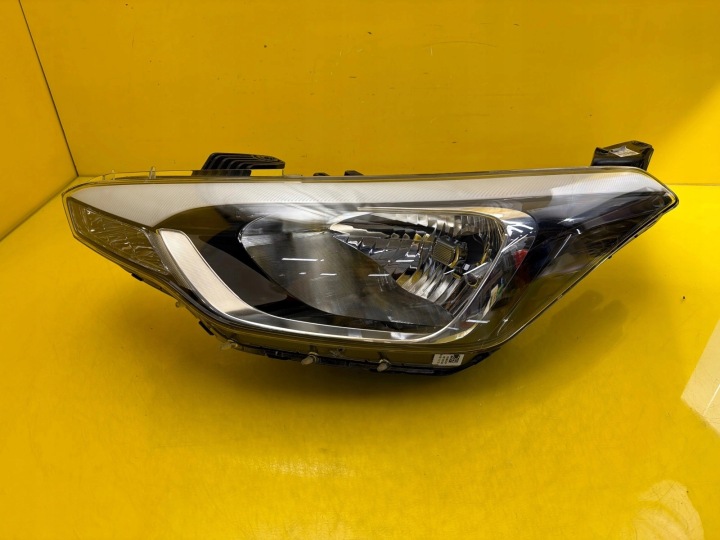 light left Hyundai I20 II Lift 14- Zwykla 92101C8000