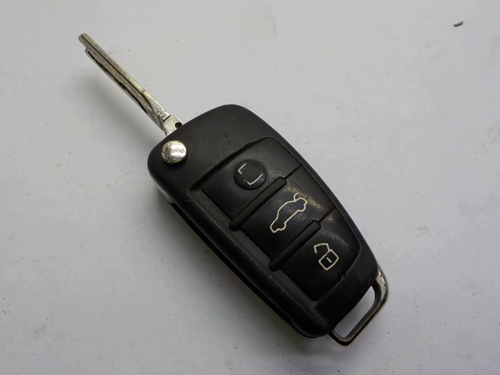 AUDI A4 B7 Clé PILOT 433 MHZ