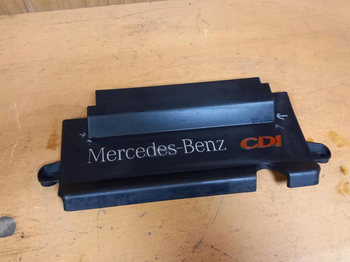 Coperchio copertura GREMBIALINA Motore MERCEDES VITO W638 2.2 CDI A6385240228