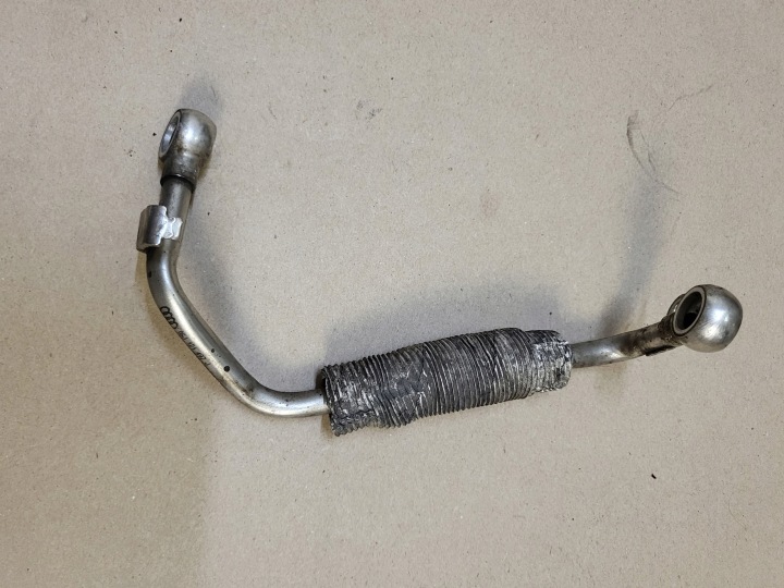 Tubazione tubo d’olio turbine VW AUDI SEAT SKODA 06J121497J OE