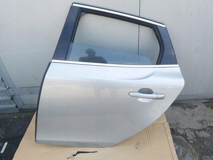 dvere Ľavé zadok zadné 477-46 VOLVO V40 II 2012-19r BDB!