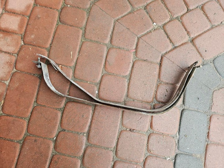tartó zbiornika üzemanyag obejmy Opel Astra J 4 IV 13254757 13254758