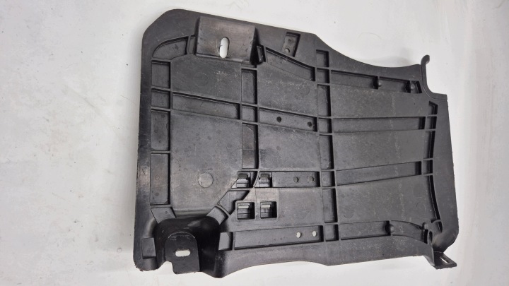 Blende Abdeckung Unterfahrschutz Behälter des Kraftstoffsbehälters MERCEDES W222 2226840137 Original