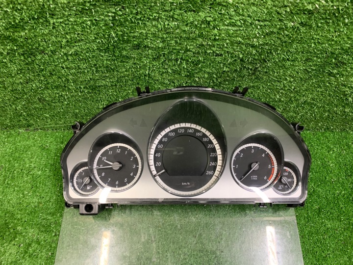 MERCEDES W212 Instruments tachymètre compte tours Horloge montre tableau bord Tachymètre A2129004904