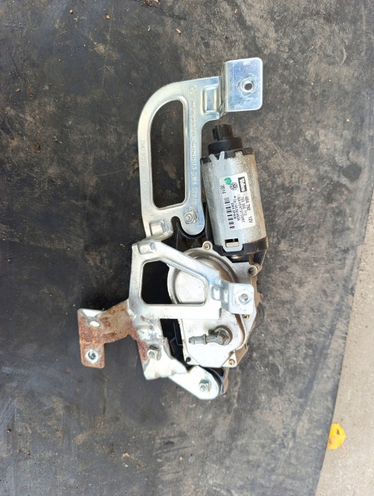 VW T5LIFT rechts Motor MACHANIZM Heckwischer SKRZYDELEK 7E0955712
