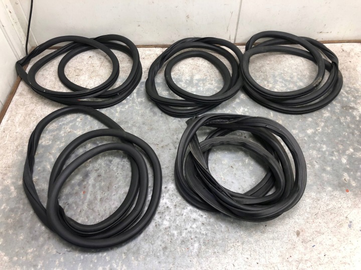 Dichtsatz Tür KOMPLET JEEP COMPASS II 68242106