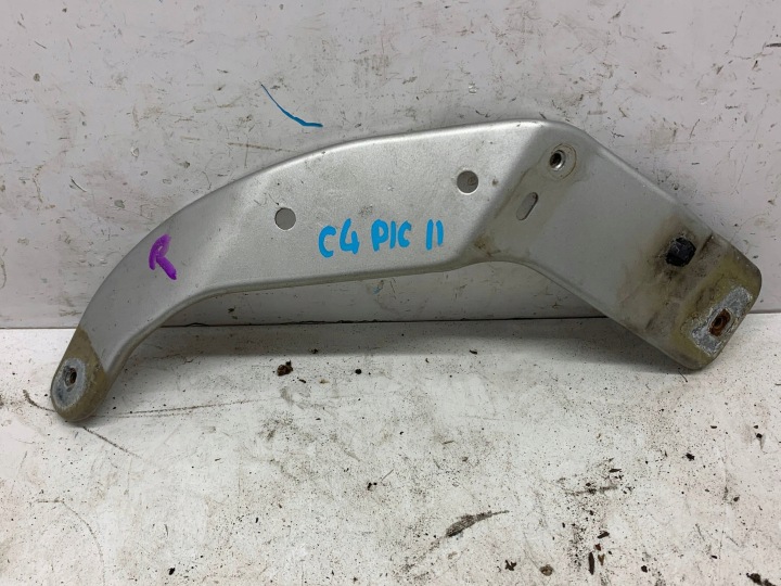 bracket holder of a fender right 017242C02 CITROEN C4 PICASSO II (13-18)