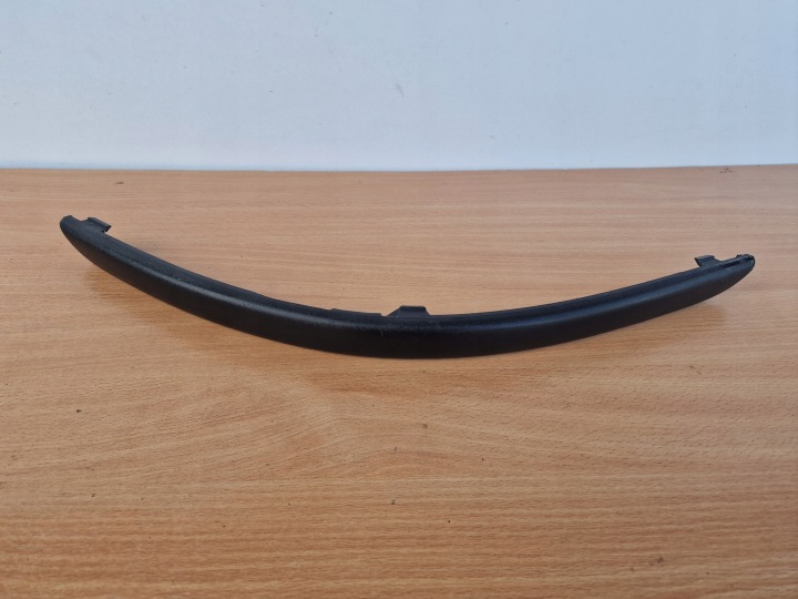FORD FOCUS MK1 01-04ROK left moulding of a bumper front