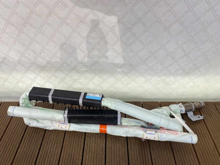 HYUNDAI TUCSON III 15-21 strešný airbag vzduchový pravá airbag 85020-D7000 OE